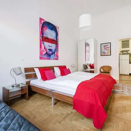 Sara'h Romantic * Budapeszt